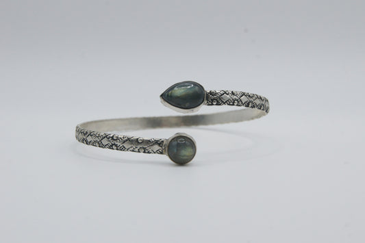Brazalete Boho con Labradorita